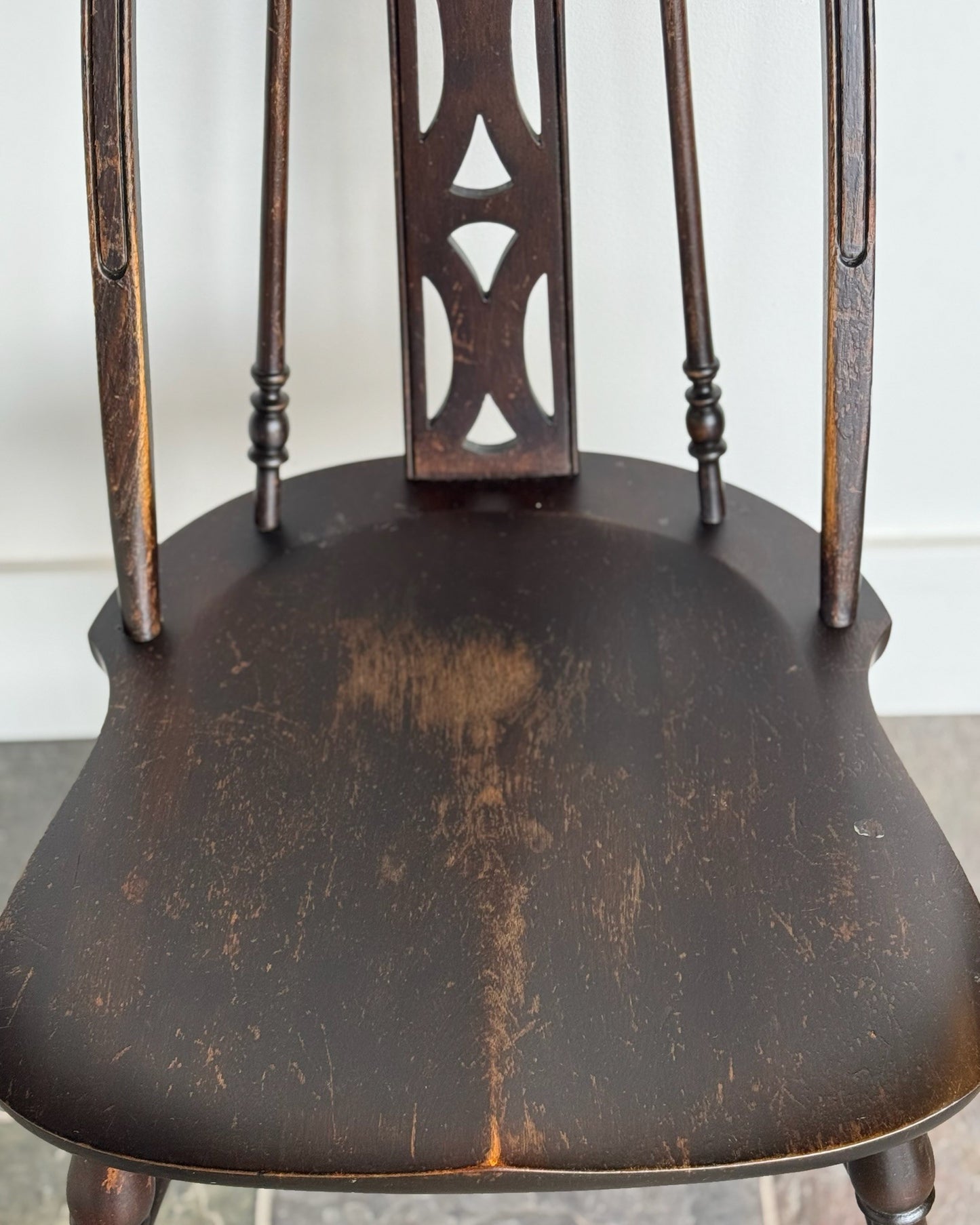 Vintage Splat Back Windsor Chair